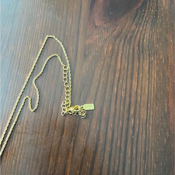 1928 Collection green charm necklace - Picture 3 of 3